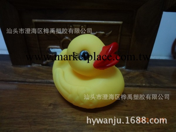 9cm搪膠小黃鴨 可印logo 戲水玩具 捏捏叫 大黃色鴨子工廠,批發,進口,代購