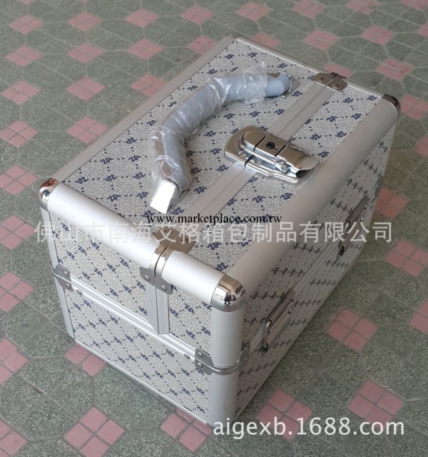 鋁制化妝箱｜廠傢直銷化妝箱｜高檔禮品箱｜鋁箱｜鋁合金箱工廠,批發,進口,代購