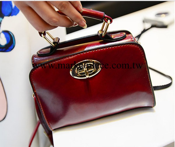 2014新款女包復古郵差包油皮小包潮歐美范單肩斜跨女包廠傢批發工廠,批發,進口,代購