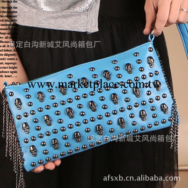 骷髏鏈條手拿斜跨包2013新款手抓包手拿包骷髏頭潮女晚宴女包批發工廠,批發,進口,代購