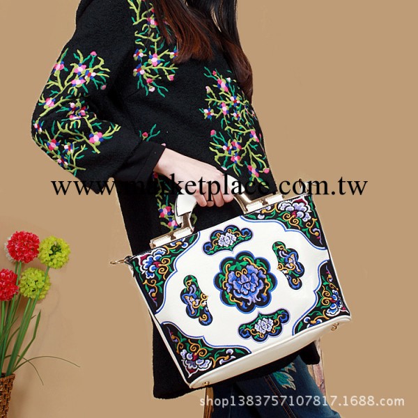 2013新款 民族風原創設計 繡花手提單肩斜跨軟皮包 女包 古韻青花工廠,批發,進口,代購