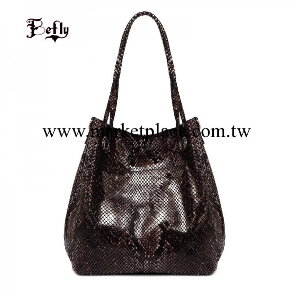 大量供應秋冬新款蛇皮紋真牛皮女包 斜跨手提女包 女士單肩包批發工廠,批發,進口,代購