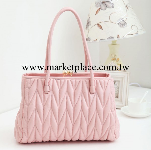 1029#小辣椒新款繆傢miu褶皺女包夾子包泡泡包手提包潮包包 批發工廠,批發,進口,代購