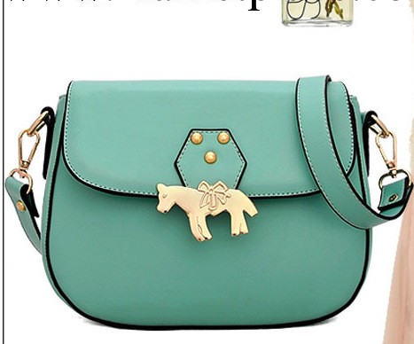 貓貓包袋2013新款潮包郵復古英倫小馬包時尚斜挎包女包潮工廠,批發,進口,代購