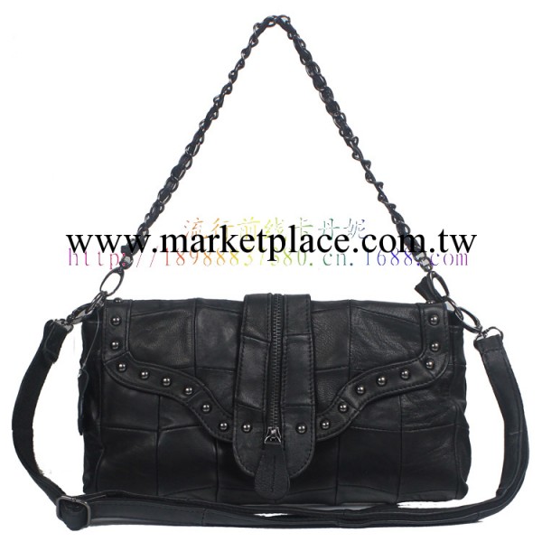 2013春季新款單肩斜跨手提 日韓版 鉚釘翻蓋碎羊皮拼皮女包 批發工廠,批發,進口,代購