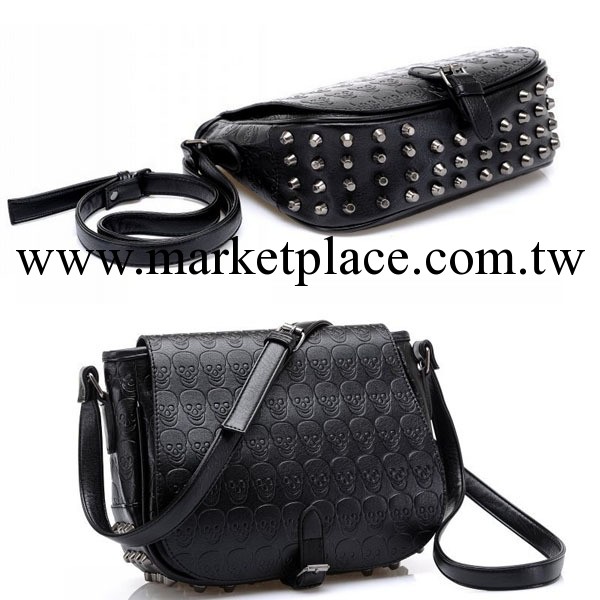 2013新款鉚釘骷髏頭休閒斜挎包復古包(肩帶長度可調節）工廠,批發,進口,代購