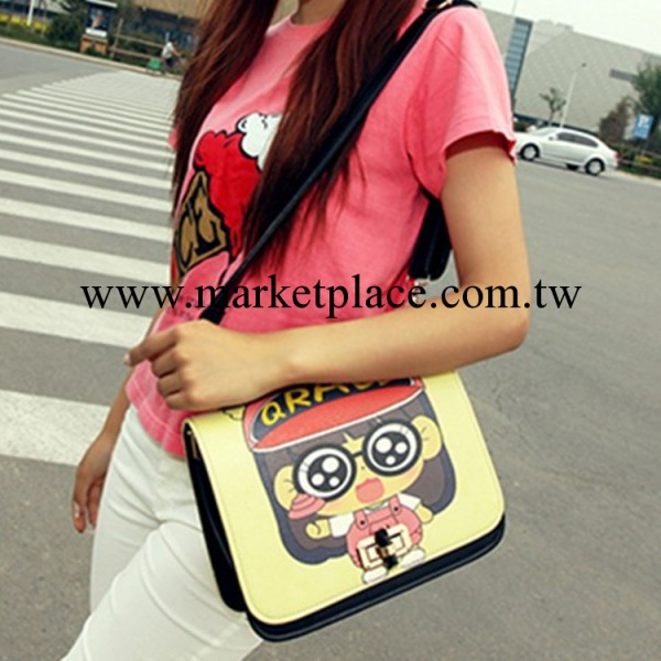2013新款韓版復古個性女包流行學院風卡通印花手提包休閒街頭潮包工廠,批發,進口,代購