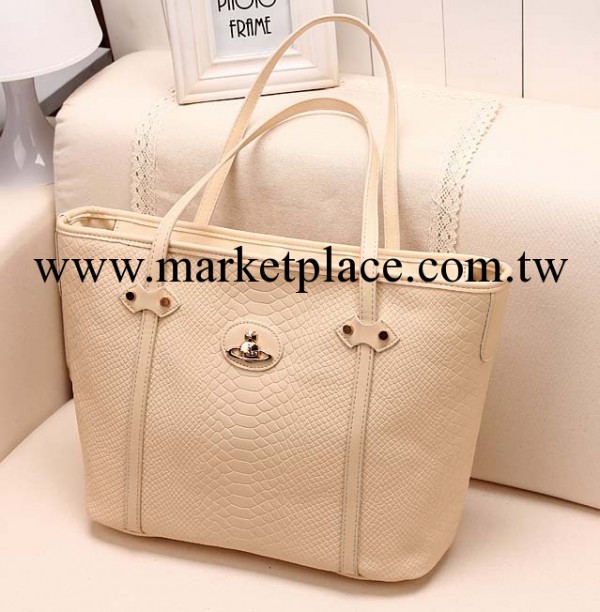 廣州廠傢2014新款潮 歐美大牌鱷魚紋休閒大包 土星手提單肩女包包工廠,批發,進口,代購