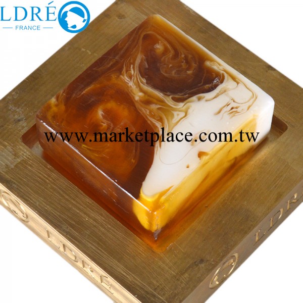 爆款新品 奶牛蜂蜜皂 蜂膠排毒去黃潔面 牛奶美白嫩膚皂 100g工廠,批發,進口,代購