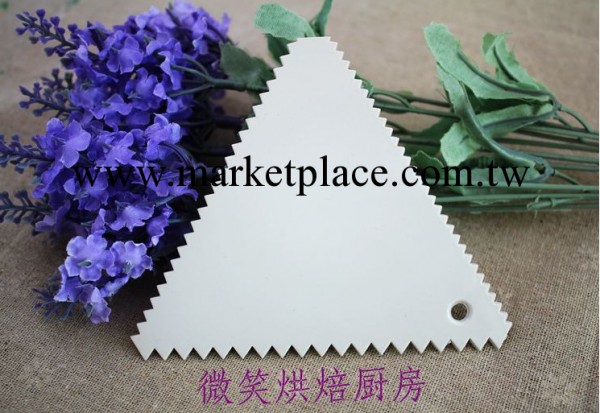 烘焙器具三角塑料鋸齒刮板面團整形工具三角蛋糕刮片切刀工廠,批發,進口,代購