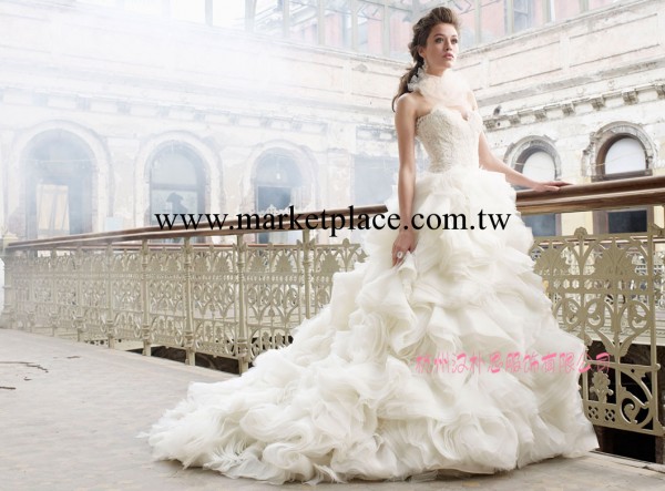蓬蓬裙心領型拖地齊地歐根紗蕾絲 新娘婚紗   高級定制工廠,批發,進口,代購
