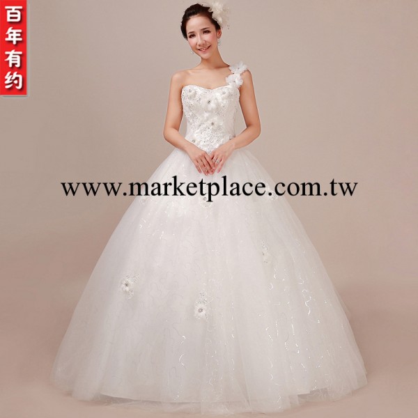 新款2013新娘結婚公主單肩花朵婚紗禮服 韓版時尚蕾絲綁帶婚紗工廠,批發,進口,代購