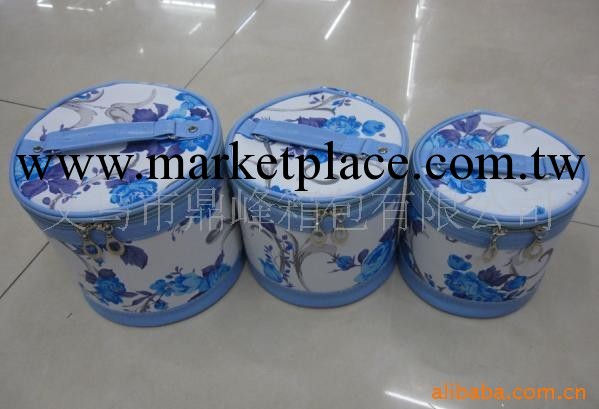 鼎峰箱包專業生產圓桶化妝包.化妝箱.三件套化妝包工廠,批發,進口,代購