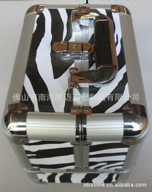 大量出售多種規格皮化妝箱 密碼化妝箱工廠,批發,進口,代購