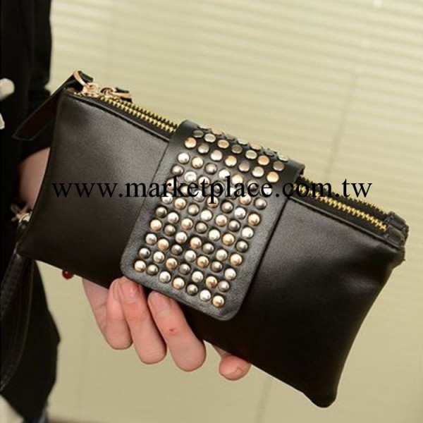 廠傢直銷新款復古女士手包小包包手拿包手抓包 鉚釘歐美韓版女包工廠,批發,進口,代購