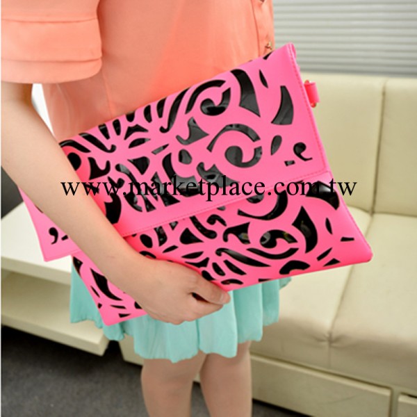 廠傢直銷2013新款韓版單肩包手拿女包時尚塗鴉鏤空女包批發工廠,批發,進口,代購