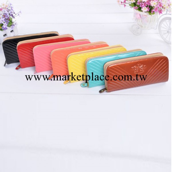 批發供應2013新款時尚休閒女士錢包 條紋手提包 拉鏈手拿包工廠,批發,進口,代購