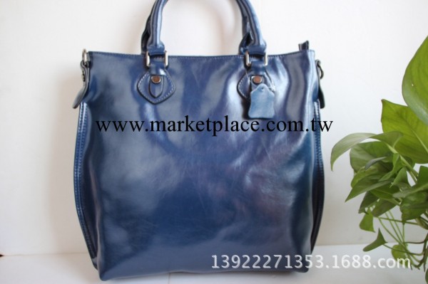 2013新款牛皮 大牌女士休閒背包 挎包 兩用復古皮紋包包工廠,批發,進口,代購