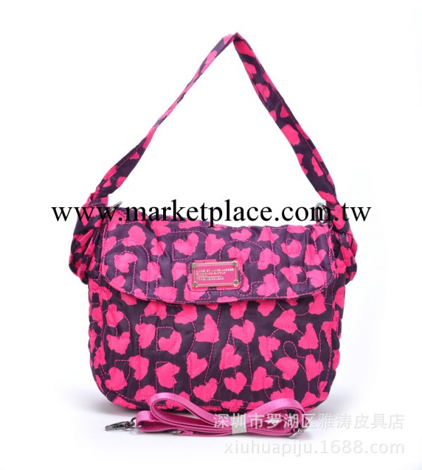 新款紅桃心歐美潮單肩包斜跨包女包包尼龍包雙帶兩用包馬克包工廠,批發,進口,代購