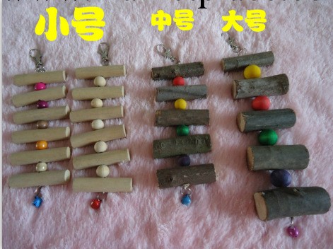 松鼠倉鼠龍貓兔子磨牙串 咬串 掛飾 原木彩色咬木串 鸚鵡玩具工廠,批發,進口,代購