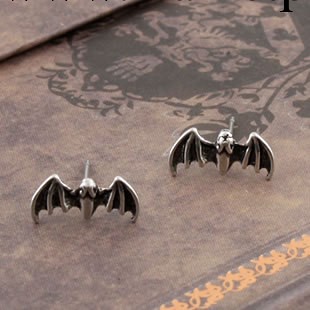 【蝙蝠耳釘】Gothic Jewelry Punk 個性飾品 暗夜工場 Dark Dream工廠,批發,進口,代購