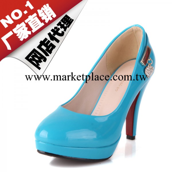 淘寶分銷免費2013糖果甜美單鞋漆皮防水臺女鞋大碼批發鞋外貿代理工廠,批發,進口,代購