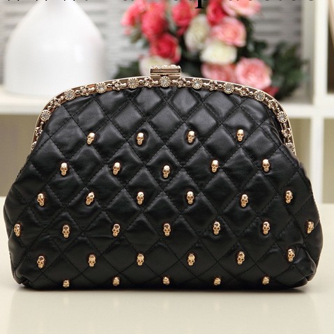 批發女包2014新款潮流時尚女式復古朋克休閒骷髏頭鉚釘手拿包工廠,批發,進口,代購