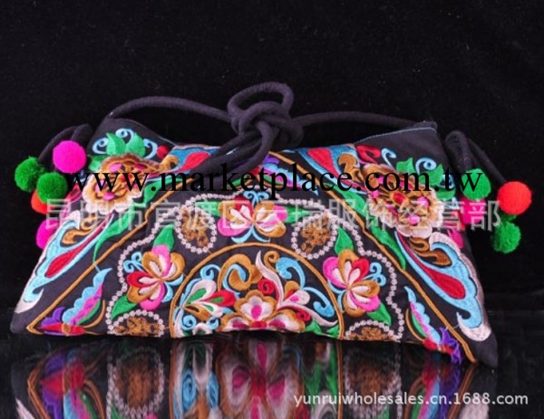 【一手貨源】多色可選雲南民族繡花手拿包 斜跨女包 繡花斜挎包工廠,批發,進口,代購
