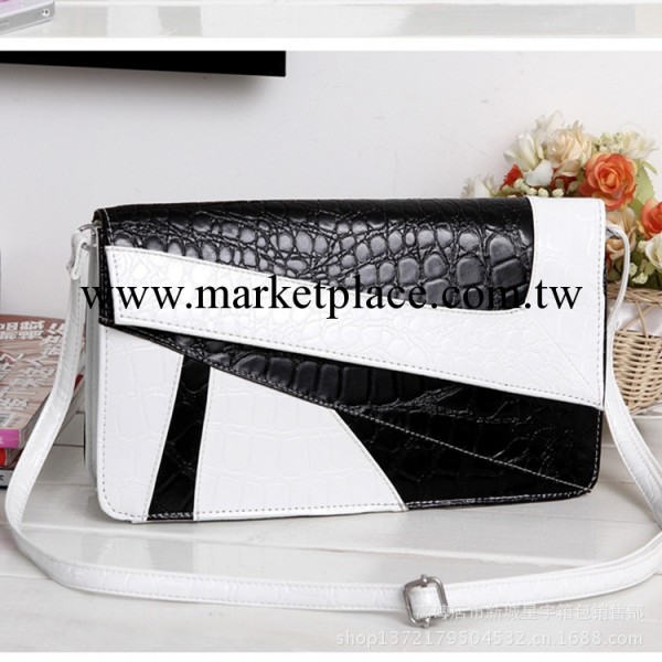 新款手包歐美女式包蛇紋撞色手拿信封包女包斜跨復古小包工廠,批發,進口,代購