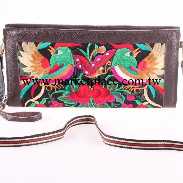 新款雲南民族風真皮繡花包 手拿斜跨兩用包 牛皮頭層廠傢直銷女包工廠,批發,進口,代購
