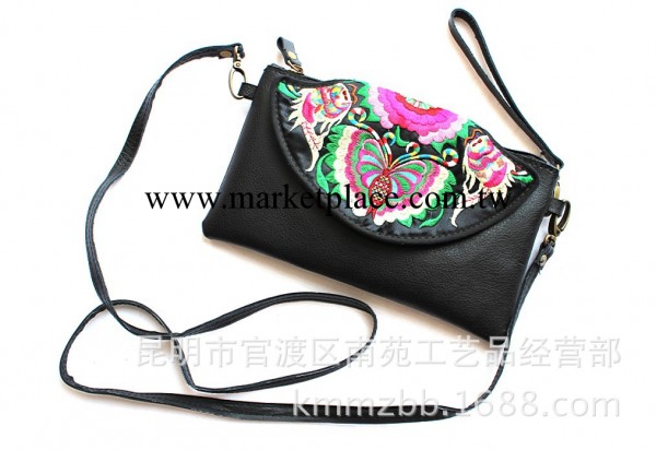 實物拍攝 新款民族繡花真皮翻蓋手拎斜挎兩用小包包工廠,批發,進口,代購
