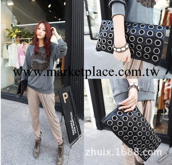 5105#韓國金屬朋克 圓形鉚釘兩用手拿包 斜挎包工廠,批發,進口,代購