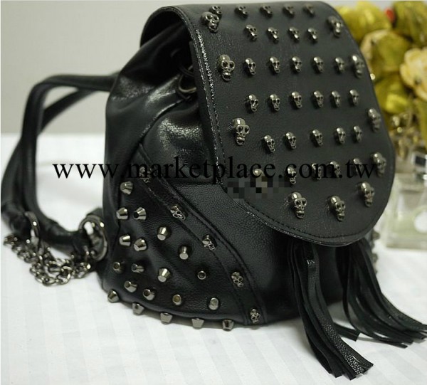 歐美復古鉚釘背包抽繩兩用包單肩雙肩包鏈條包骷髏頭流蘇女包黑色工廠,批發,進口,代購
