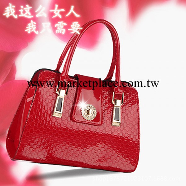女人戀品牌包包新款漆皮壓花手提包單肩斜跨定型女包潮包廠傢批發工廠,批發,進口,代購