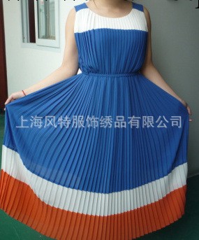 上海風特繡花廠供應2013年夏季拼色連衣裙壓皺加工 褶皺花型多樣工廠,批發,進口,代購