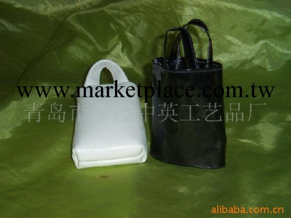 供應推銷禮品包 化妝品包 手機包 可OEM工廠,批發,進口,代購