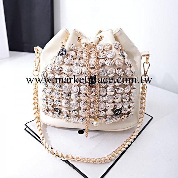 店員推薦酷潮范兒多紐扣裝飾單肩斜挎兩用包包L38 批發時尚女包工廠,批發,進口,代購