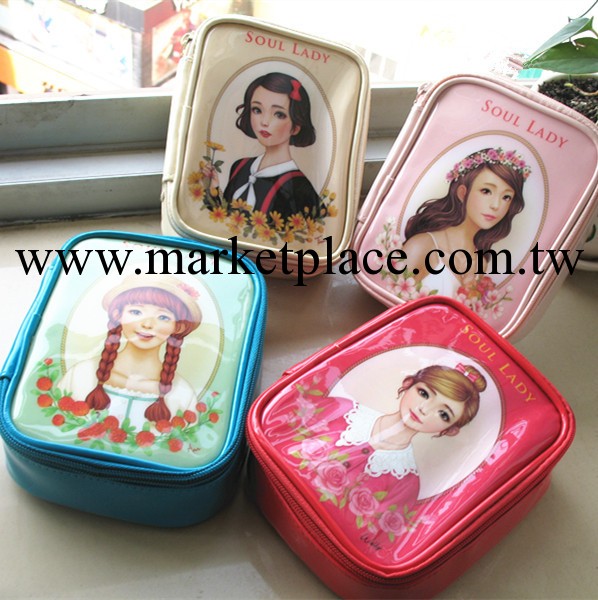 2014最新款韓國漆皮化妝包洋娃娃絕色美女防水化妝包收納包 中號工廠,批發,進口,代購