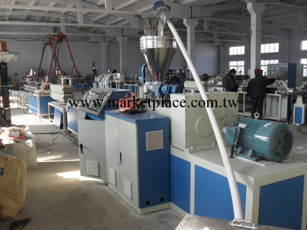 PVC板設備生產廠傢-青島華磊塑機工廠,批發,進口,代購