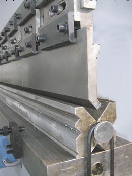 直銷液壓板料折彎機模具 WC67Y-63T2500液壓板料折彎機上下模具。工廠,批發,進口,代購