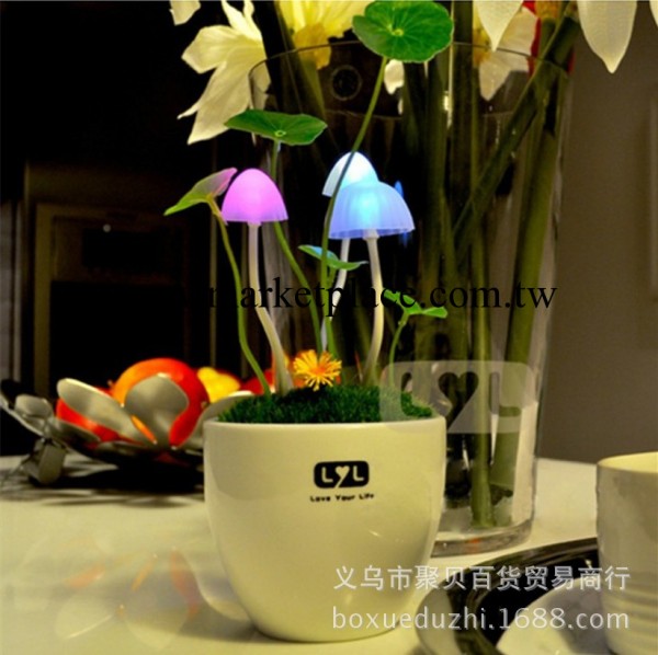 阿凡達蘑菇燈（P VC版） 創意個性小夜七彩LYL光控變色感 應燈工廠,批發,進口,代購