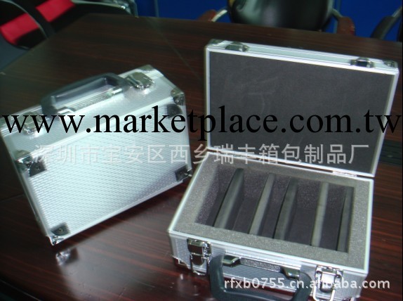 深圳瑞豐廠傢熱銷供應 手提式 可印刷圖案 鋁箱機器箱工廠,批發,進口,代購