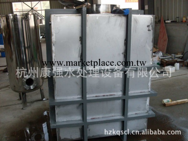 不銹鋼方形補水箱1.5T、方形水箱工廠,批發,進口,代購
