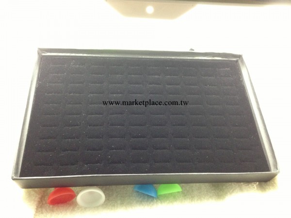 防塵塞展示盒 黑白隨機100位插孔盒子 30*19cm 不單賣工廠,批發,進口,代購