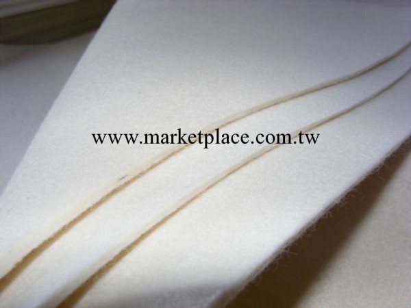 我公司生產細白羊毛混紡氈，厚度、密度可調整，質量優等。批發・進口・工廠・代買・代購