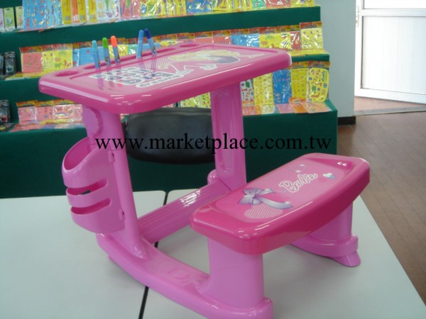 廠傢直供嬰幼兒童學習繪畫桌、塑料課桌椅工廠,批發,進口,代購