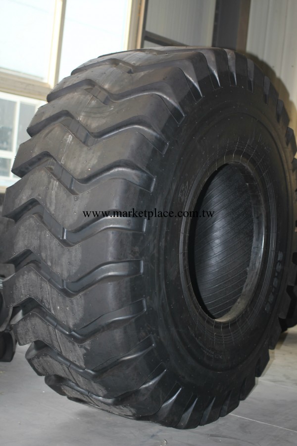 廠傢促銷庫存輪胎23.5-25裝載機工程輪胎，促銷價2700元工廠,批發,進口,代購