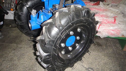 專業生產各種型號的農用車輪胎，5.00-10人字胎批發・進口・工廠・代買・代購