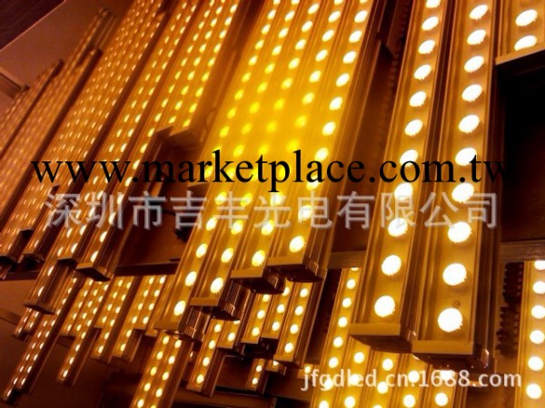 廠傢直銷LED戶外樓宇廣告亮化照明24W黃光洗墻燈工廠,批發,進口,代購