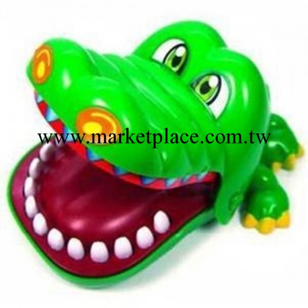 新奇特兒童玩具 會咬手指的大嘴鱷魚 整盅玩具 整人搞怪玩具工廠,批發,進口,代購